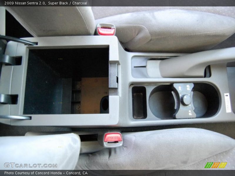 Super Black / Charcoal 2009 Nissan Sentra 2.0