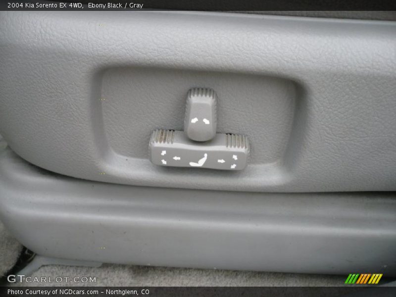 Ebony Black / Gray 2004 Kia Sorento EX 4WD