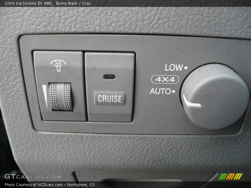 Ebony Black / Gray 2004 Kia Sorento EX 4WD