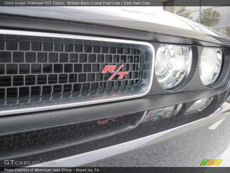 Brilliant Black Crystal Pearl Coat / Dark Slate Gray 2009 Dodge Challenger R/T Classic