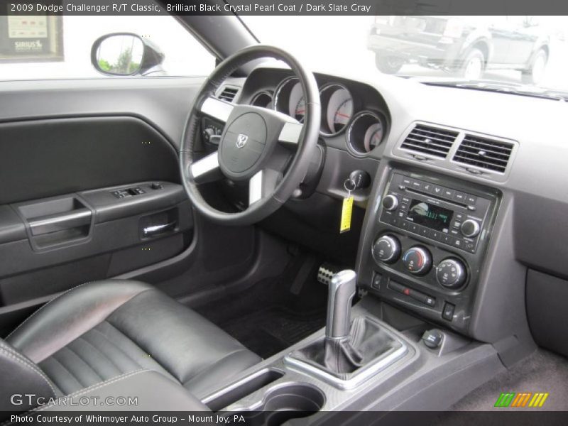 Brilliant Black Crystal Pearl Coat / Dark Slate Gray 2009 Dodge Challenger R/T Classic