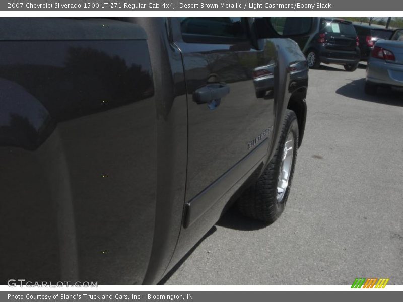 Desert Brown Metallic / Light Cashmere/Ebony Black 2007 Chevrolet Silverado 1500 LT Z71 Regular Cab 4x4
