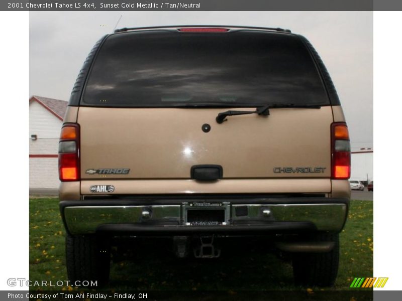 Sunset Gold Metallic / Tan/Neutral 2001 Chevrolet Tahoe LS 4x4