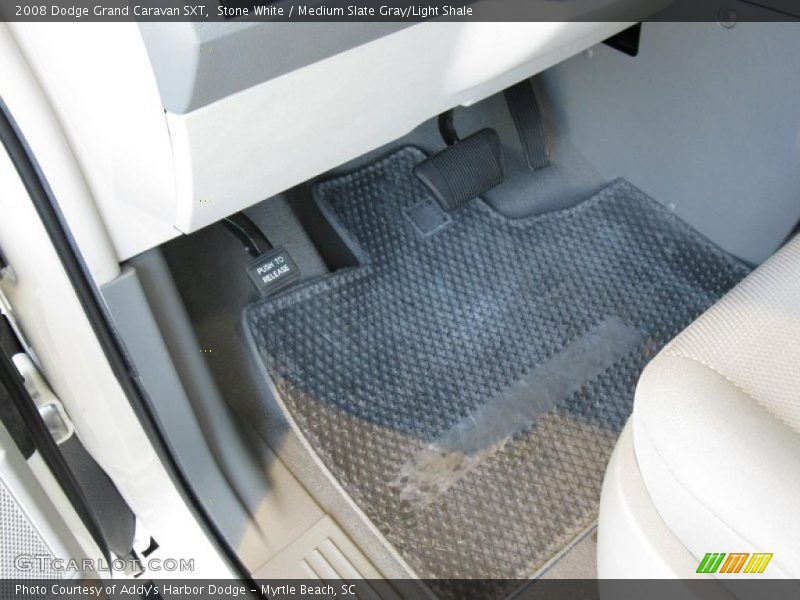 Stone White / Medium Slate Gray/Light Shale 2008 Dodge Grand Caravan SXT