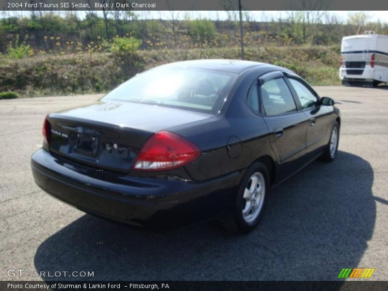 Black / Dark Charcoal 2004 Ford Taurus SES Sedan