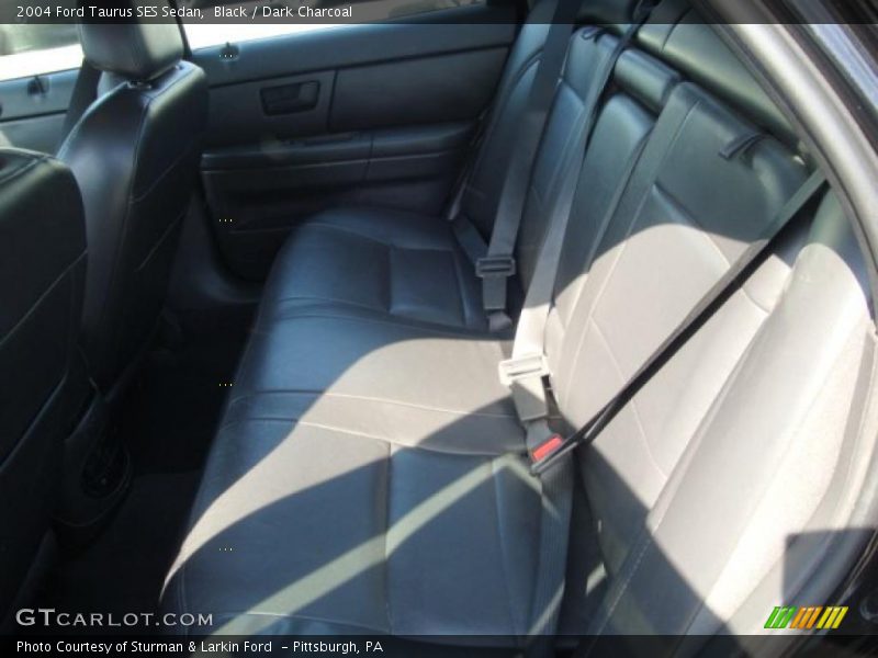 Black / Dark Charcoal 2004 Ford Taurus SES Sedan