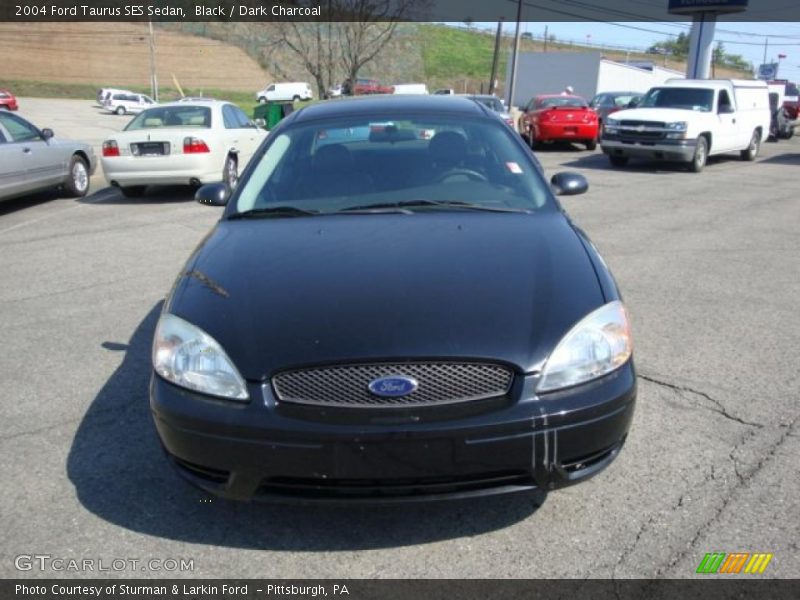 Black / Dark Charcoal 2004 Ford Taurus SES Sedan
