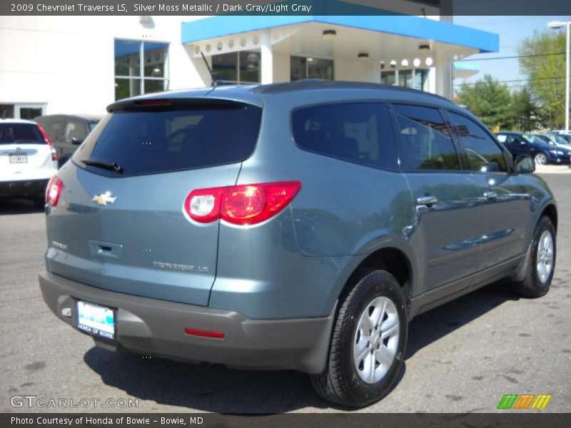 Silver Moss Metallic / Dark Gray/Light Gray 2009 Chevrolet Traverse LS