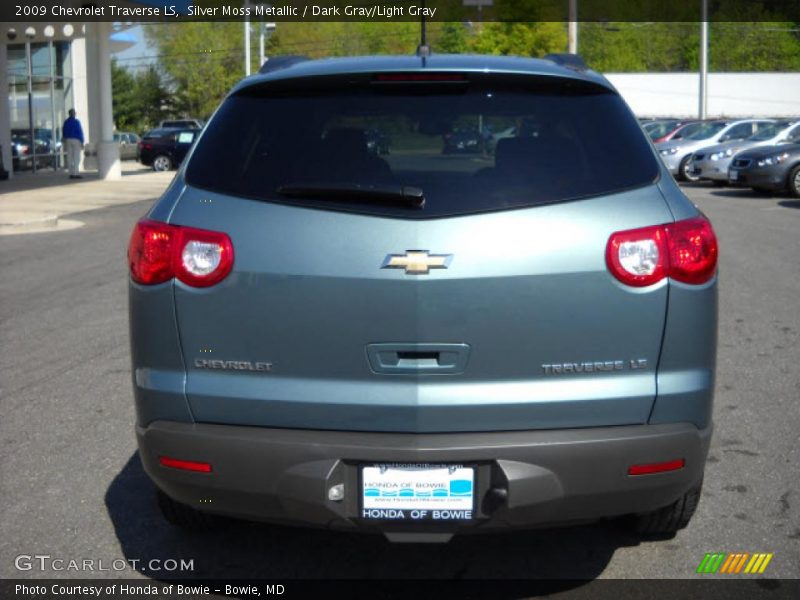 Silver Moss Metallic / Dark Gray/Light Gray 2009 Chevrolet Traverse LS