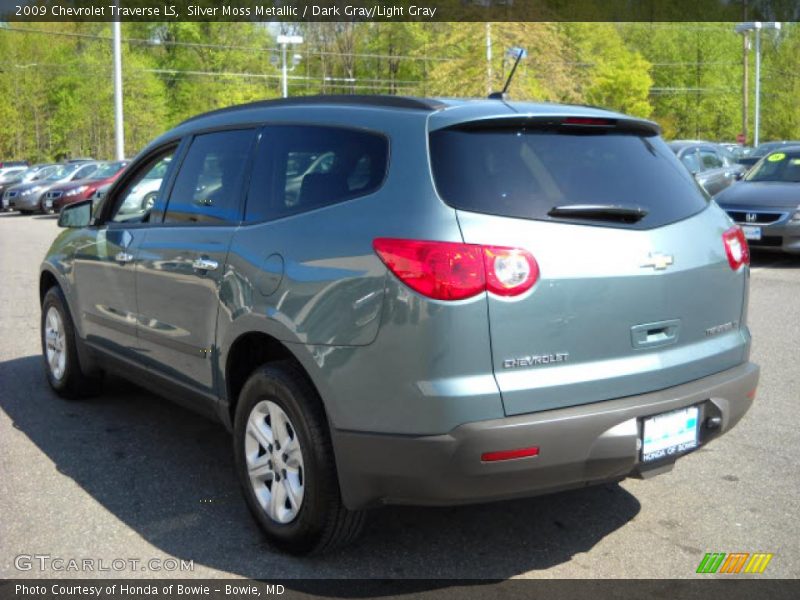 Silver Moss Metallic / Dark Gray/Light Gray 2009 Chevrolet Traverse LS