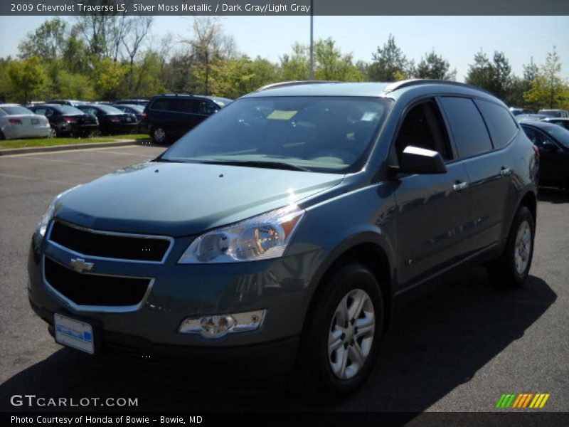Silver Moss Metallic / Dark Gray/Light Gray 2009 Chevrolet Traverse LS