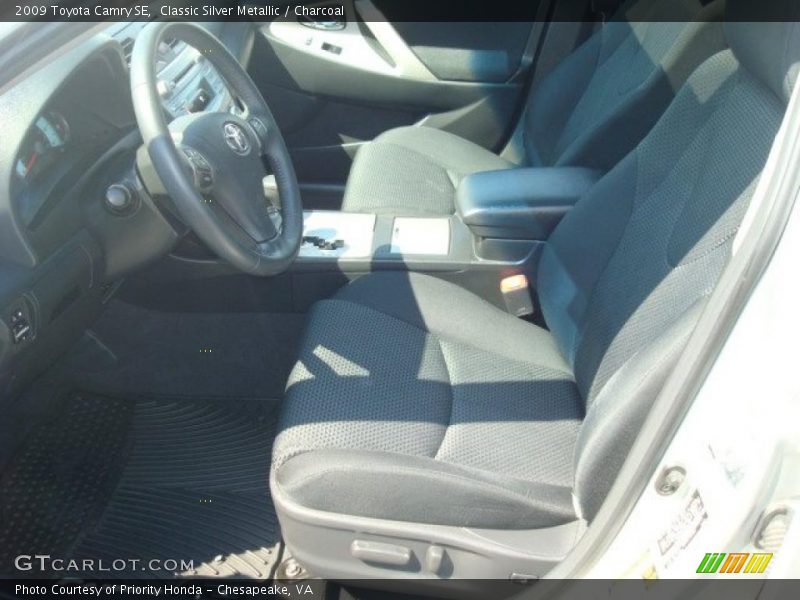 Classic Silver Metallic / Charcoal 2009 Toyota Camry SE