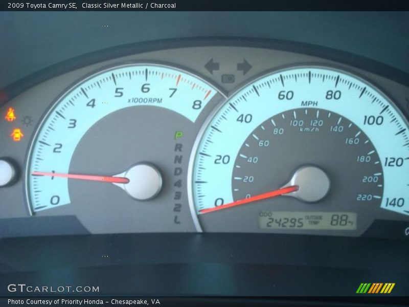 Classic Silver Metallic / Charcoal 2009 Toyota Camry SE