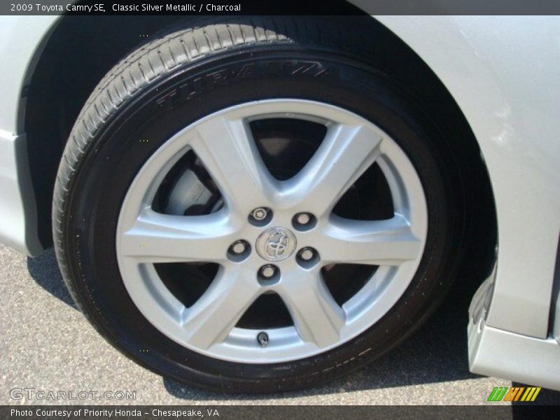 Classic Silver Metallic / Charcoal 2009 Toyota Camry SE