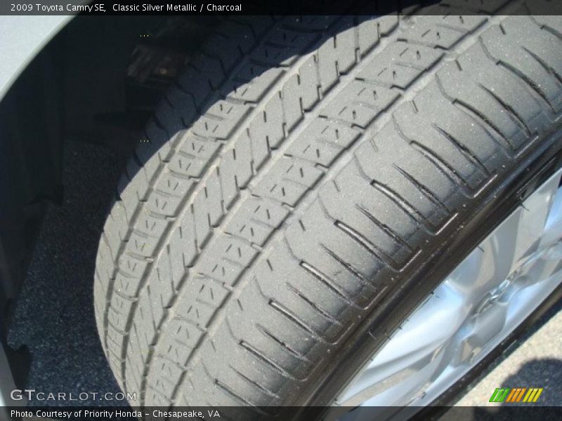 Classic Silver Metallic / Charcoal 2009 Toyota Camry SE