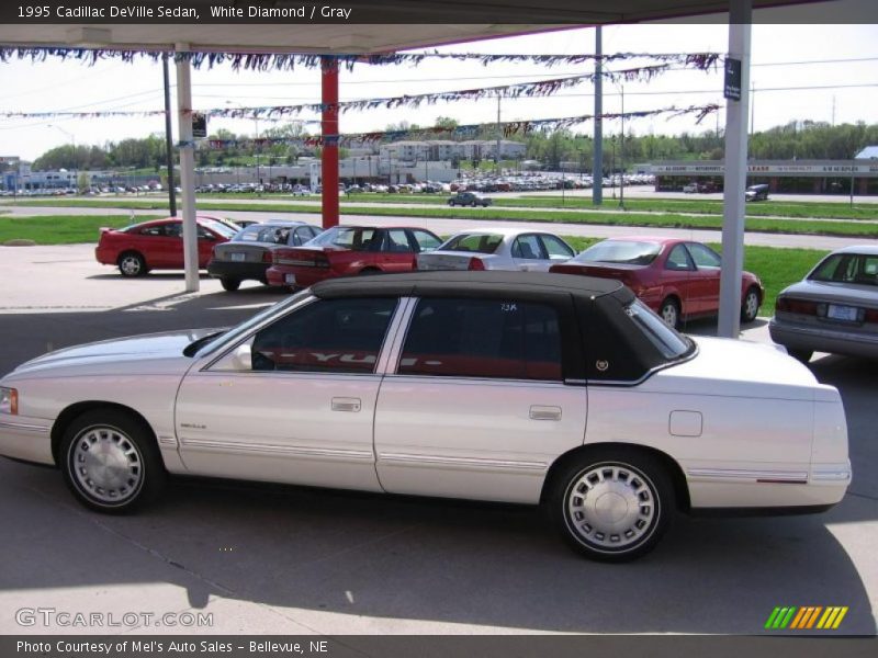 White Diamond / Gray 1995 Cadillac DeVille Sedan