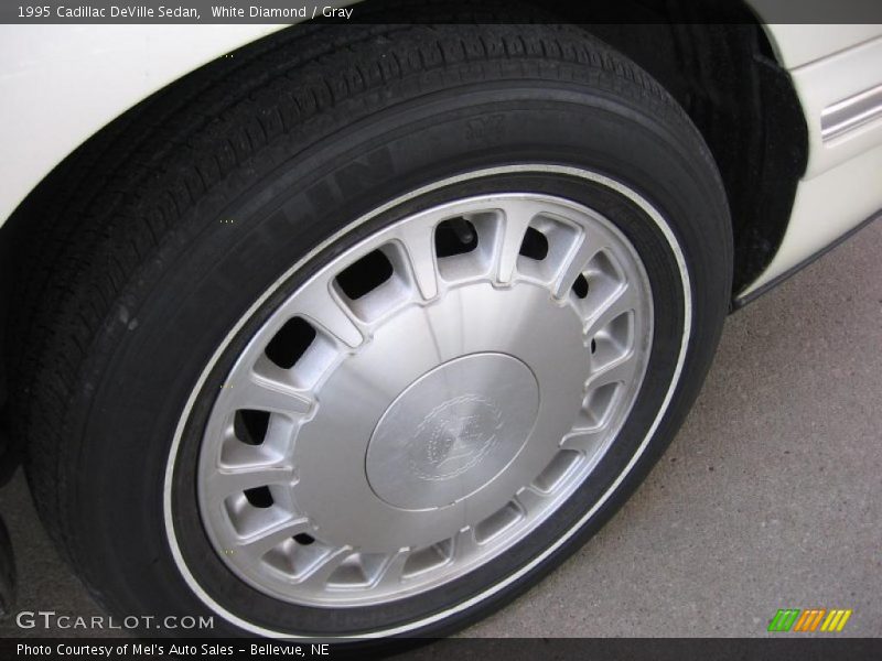 White Diamond / Gray 1995 Cadillac DeVille Sedan