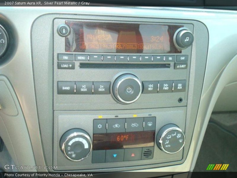 Silver Pearl Metallic / Gray 2007 Saturn Aura XR