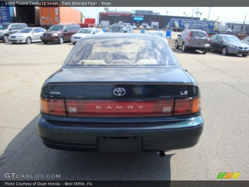 Dark Emerald Pearl / Beige 1994 Toyota Camry LE Sedan
