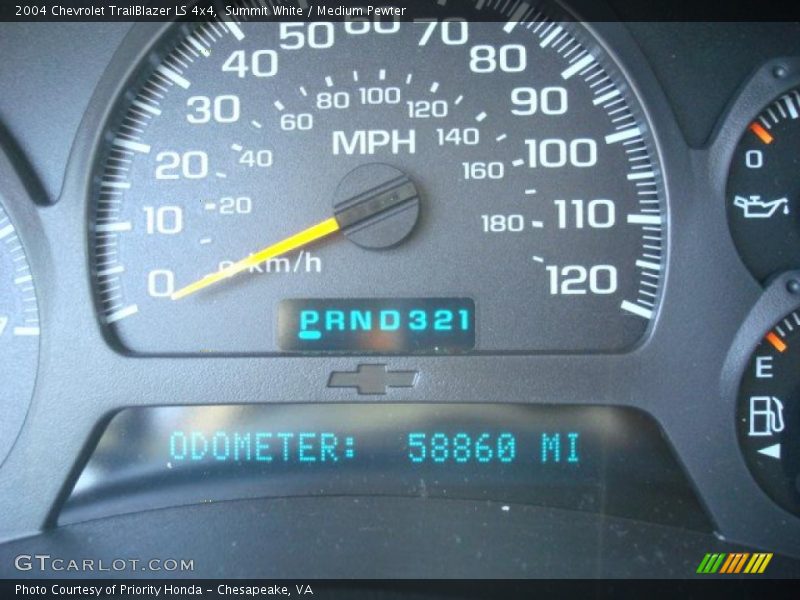 Summit White / Medium Pewter 2004 Chevrolet TrailBlazer LS 4x4