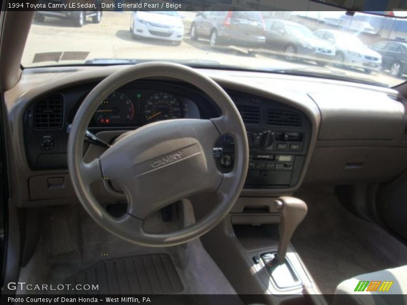 Dark Emerald Pearl / Beige 1994 Toyota Camry LE Sedan
