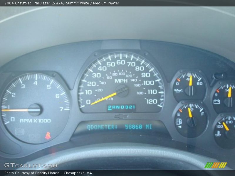 Summit White / Medium Pewter 2004 Chevrolet TrailBlazer LS 4x4