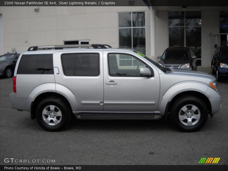 Silver Lightning Metallic / Graphite 2006 Nissan Pathfinder SE 4x4