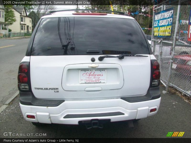 Summit White / Light Gray 2005 Chevrolet TrailBlazer LS 4x4