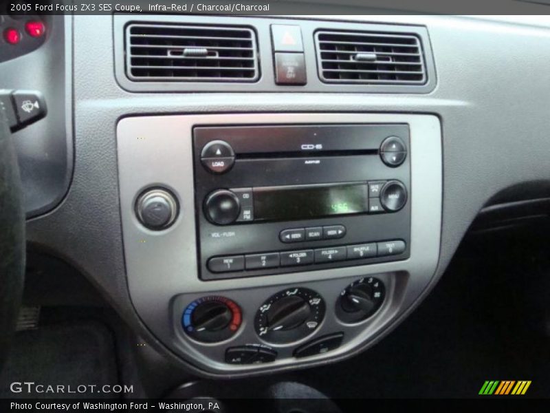 Infra-Red / Charcoal/Charcoal 2005 Ford Focus ZX3 SES Coupe