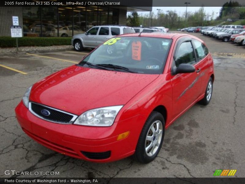 Infra-Red / Charcoal/Charcoal 2005 Ford Focus ZX3 SES Coupe
