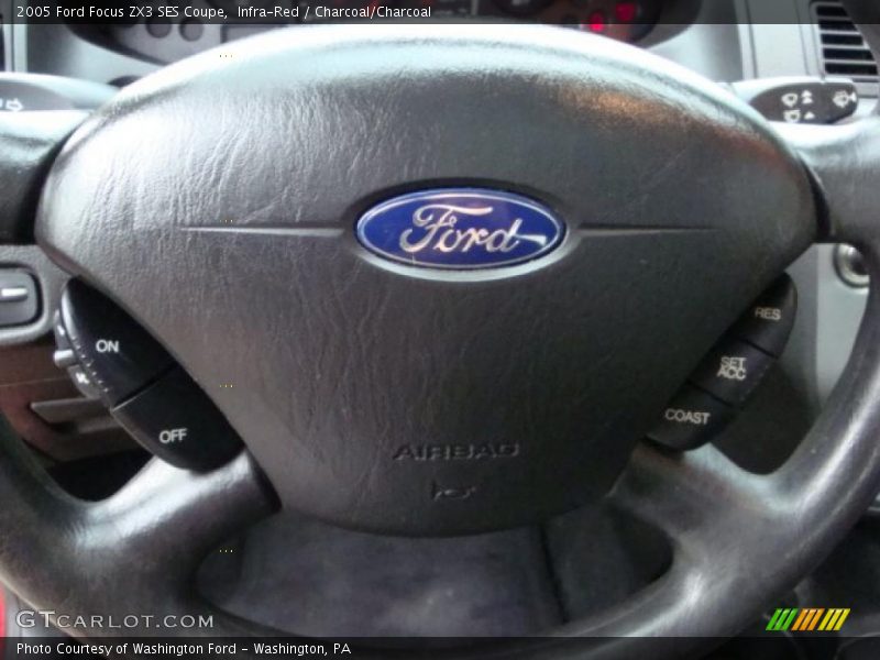Infra-Red / Charcoal/Charcoal 2005 Ford Focus ZX3 SES Coupe