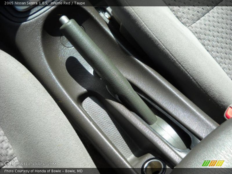 Inferno Red / Taupe 2005 Nissan Sentra 1.8 S