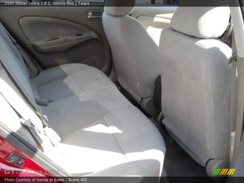 Inferno Red / Taupe 2005 Nissan Sentra 1.8 S