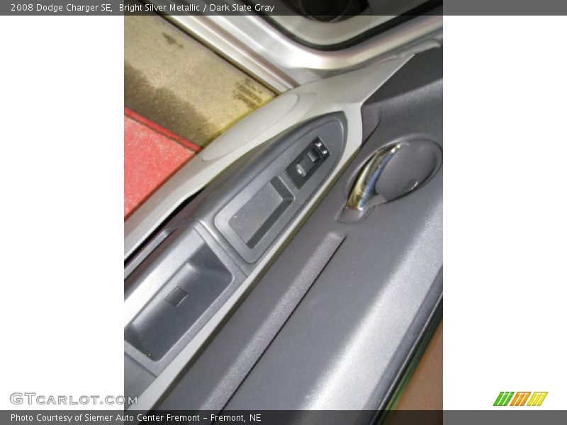 Bright Silver Metallic / Dark Slate Gray 2008 Dodge Charger SE