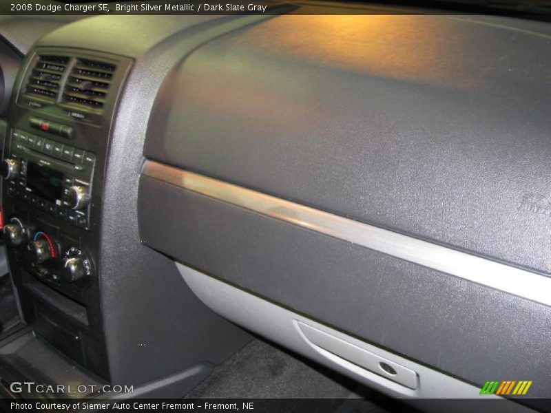 Bright Silver Metallic / Dark Slate Gray 2008 Dodge Charger SE