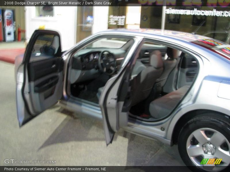 Bright Silver Metallic / Dark Slate Gray 2008 Dodge Charger SE