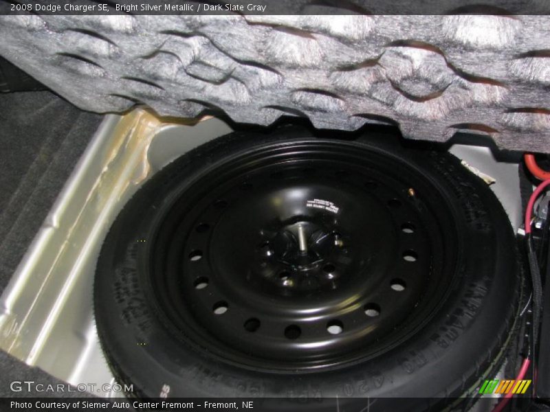 Bright Silver Metallic / Dark Slate Gray 2008 Dodge Charger SE