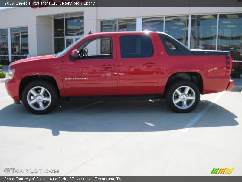 Victory Red / Ebony 2009 Chevrolet Avalanche LT