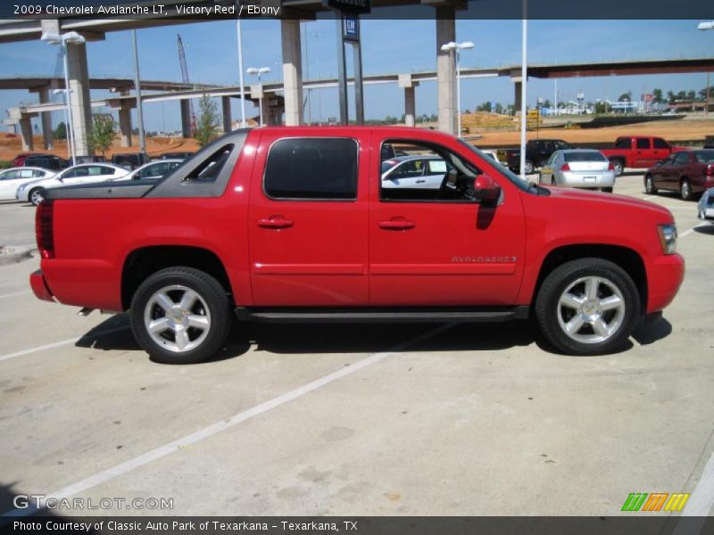 Victory Red / Ebony 2009 Chevrolet Avalanche LT