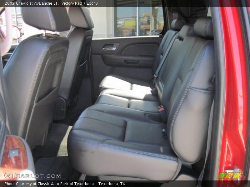Victory Red / Ebony 2009 Chevrolet Avalanche LT