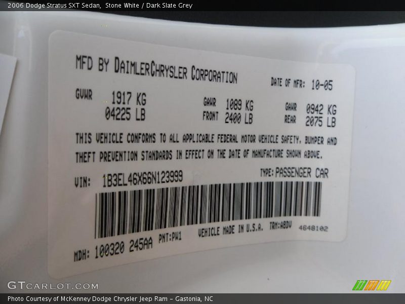 Stone White / Dark Slate Grey 2006 Dodge Stratus SXT Sedan