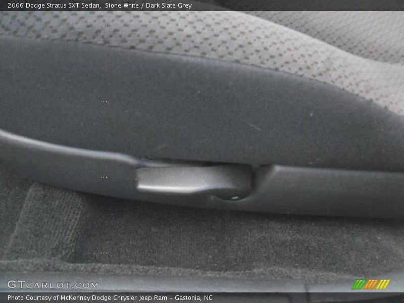Stone White / Dark Slate Grey 2006 Dodge Stratus SXT Sedan