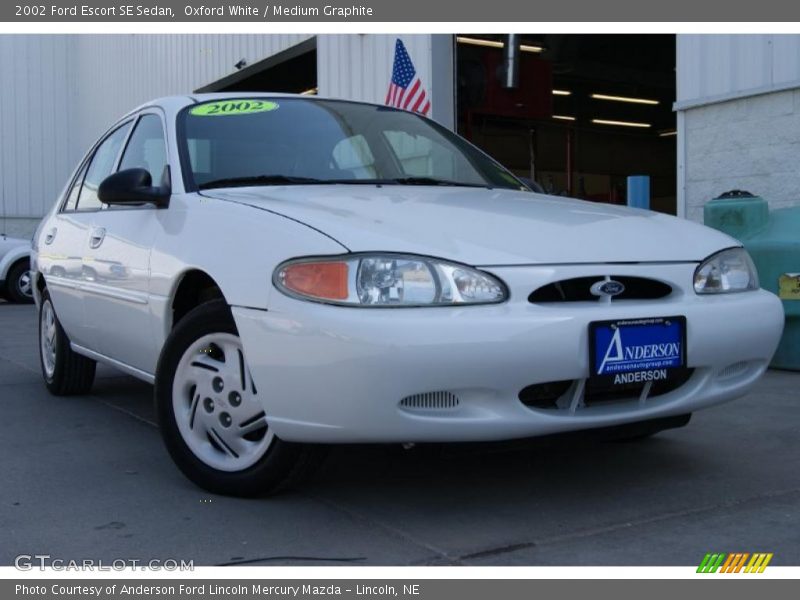 Oxford White / Medium Graphite 2002 Ford Escort SE Sedan