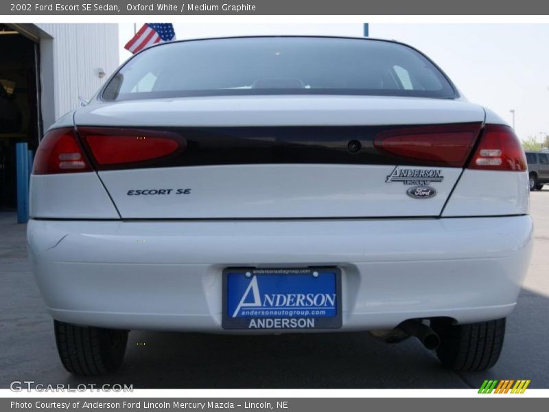 Oxford White / Medium Graphite 2002 Ford Escort SE Sedan