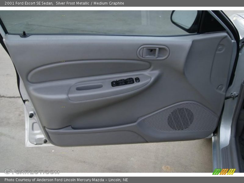 Silver Frost Metallic / Medium Graphite 2001 Ford Escort SE Sedan