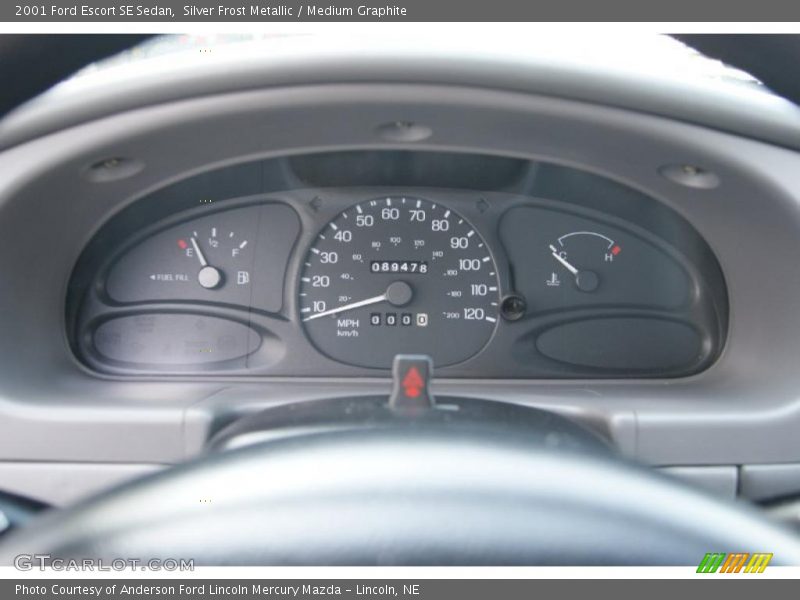 Silver Frost Metallic / Medium Graphite 2001 Ford Escort SE Sedan