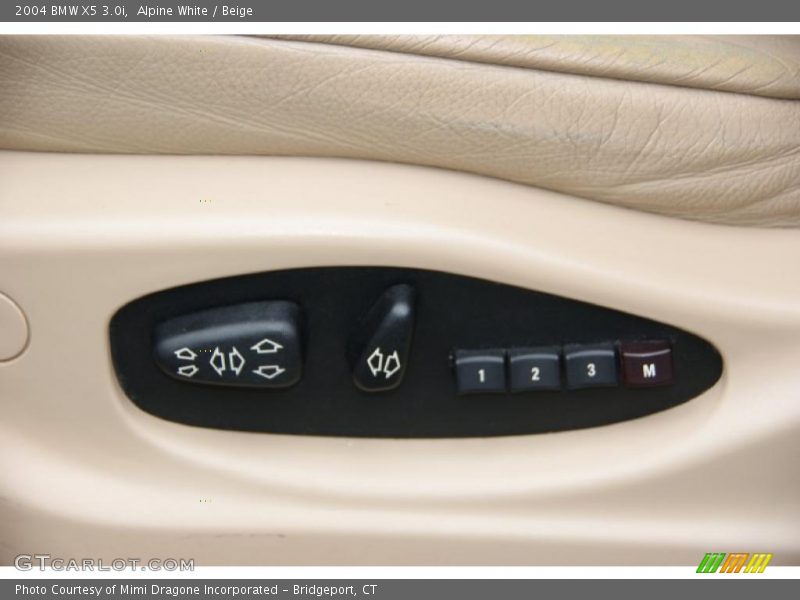 Alpine White / Beige 2004 BMW X5 3.0i