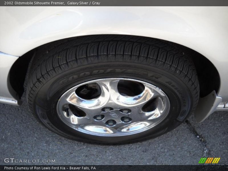 Galaxy Silver / Gray 2002 Oldsmobile Silhouette Premier