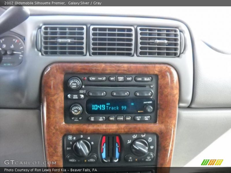 Galaxy Silver / Gray 2002 Oldsmobile Silhouette Premier