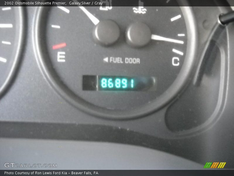 Galaxy Silver / Gray 2002 Oldsmobile Silhouette Premier